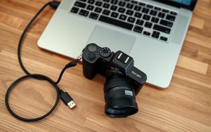 how to get ricoh griiix images to computer