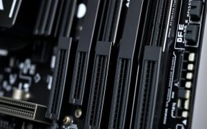 motherboard PCIe slots comparison